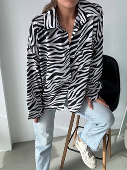 Стильная свободная рубашка в принт зебры на пуговицах женская белого цвета фото — Beauty&Fashion