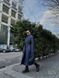 Однотонне довге стьобане пальто на утеплювачі силікон 100 щільності жіноче синього кольору S 42 фото 5 — Beauty&Fashion