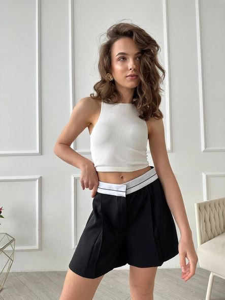 Стильные шорты делового образа женские черного цвета с белой полоской фото — Beauty&Fashion