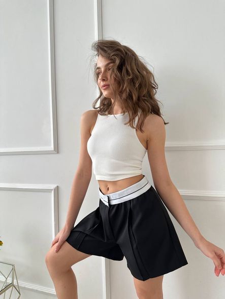 Стильные шорты делового образа женские черного цвета с белой полоской фото — Beauty&Fashion
