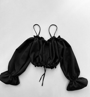 Однотонный летний топ с рукавами женского черного цвета фото — Beauty&Fashion