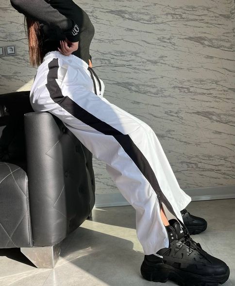 Летние легкие брюки карго свободного кроя женские черного цвета фото — Beauty&Fashion