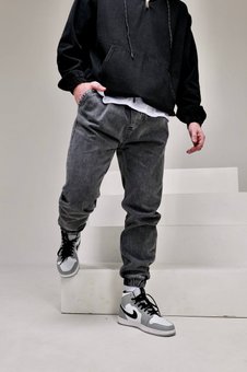 Чоловічі вільні та стильні однотонні джинси (Темно-сірий) фото — Beauty&Fashion