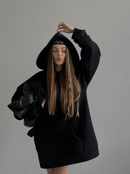 Подовжений однотонний флісовий худі жіночий чорного кольору фото — Beauty&Fashion