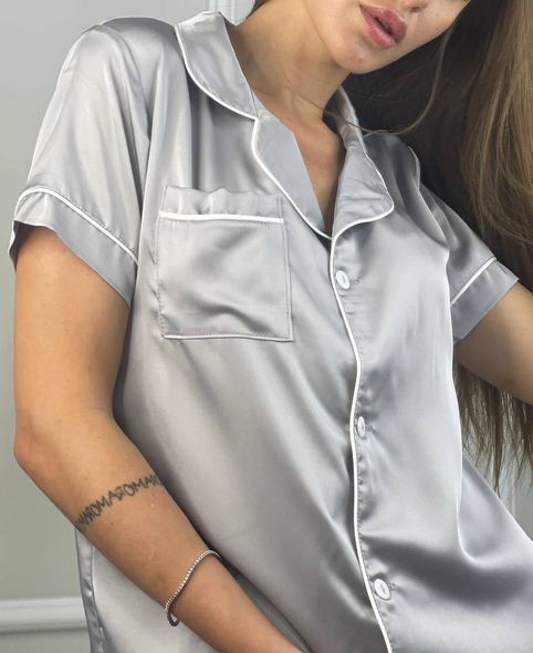 Женская однотонная шелковая пижама двойка (рубашка с коротким рукавом+шорты) (Серебряный) фото — Beauty&Fashion