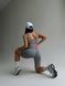 Спортивный фитнес костюм однотонный тройка топ+велосипедки+лосины пуш ап женский серого цвета AP фото 5 — Beauty&Fashion