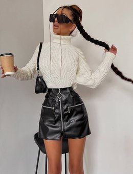 Жіночі стильні шорти-спідниця з екошкіри на флісі (Чорний) фото — Beauty&Fashion