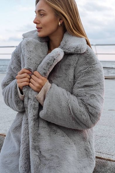 Шуба на зимнем утеплителе из экомеха под кролик женская белого цвета фото — Beauty&Fashion