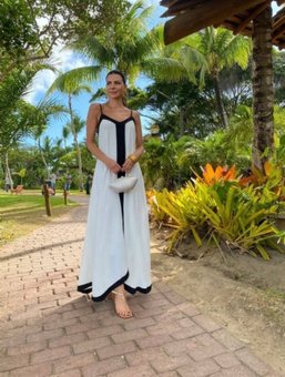 Свободный летний сарафан прогулочный женский белого цвета фото — Beauty&Fashion