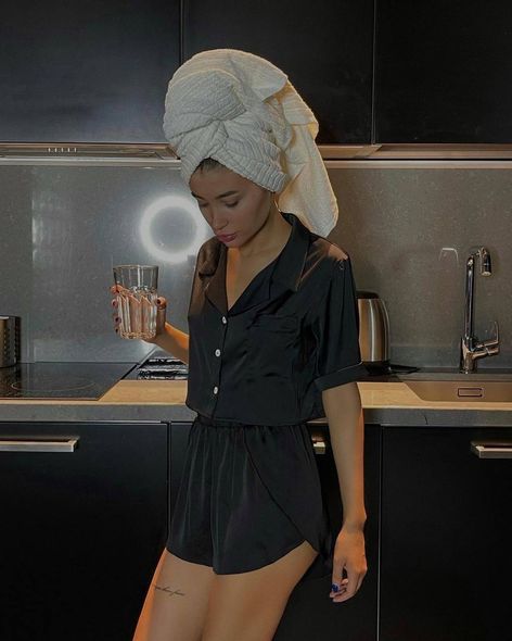 Жіноча неймовірна шовкова піжама двійка (Чорний) фото — Beauty&Fashion