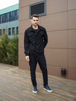 Демисезонный однотонный вельветовый костюм мужской черного цвета фото — Beauty&Fashion