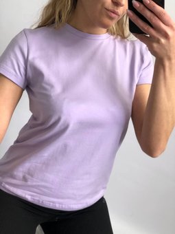Женская удлиненная однотонная оверсайз футболка (Лавандовый) фото — Beauty&Fashion