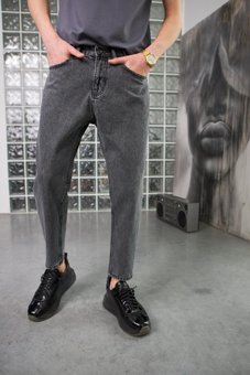 Однотонні стильні джинси чоловічі сірого кольору фото — Beauty&Fashion