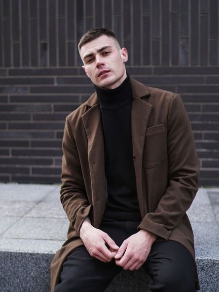 Демисезонное стильное однотонное кашемировое пальто мужское черного цвета фото — Beauty&Fashion