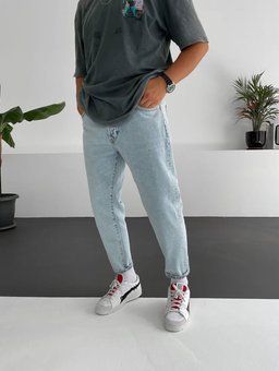 Мужские стильные классические джинсы МОМ светло-серый фото — Beauty&Fashion