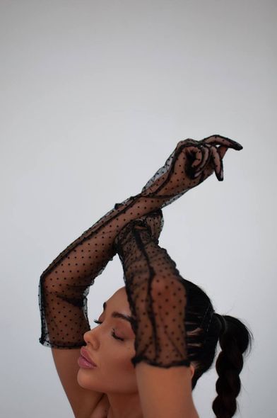 Стильний однотонний комплект спідньої білизни (бюстгальтер, трусики) жіночий чорного кольору фото — Beauty&Fashion