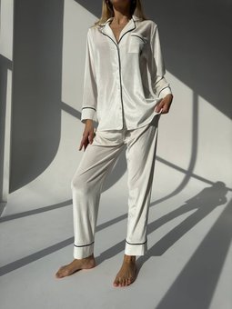 Однотонна домашня піжама (сорочка+штани) бархатна жіноча білого кольору фото — Beauty&Fashion
