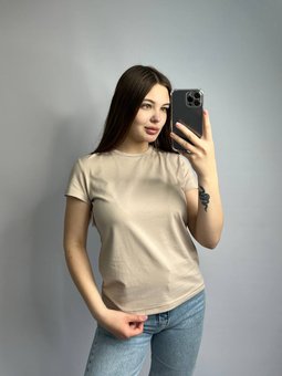 Женская удлиненная однотонная оверсайз футболка (Бежевый) фото — Beauty&Fashion