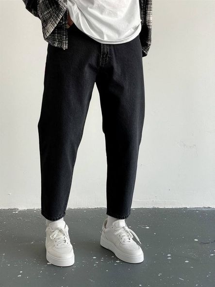 Однотонные свободные джинсы МОМ мужские светло-серого цвета фото — Beauty&Fashion