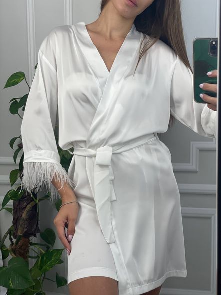 Стильний жіночий шовковий халат з пір'ям(Молочний) фото — Beauty&Fashion